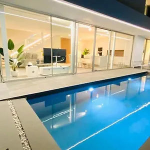 luxury-villa-new-building-with-panoramic-sea-view.in-canary-islands.com/